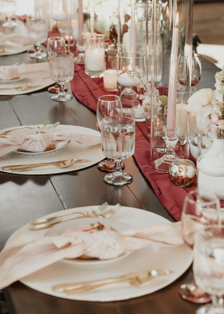 table setting table scape wedding pink mauve