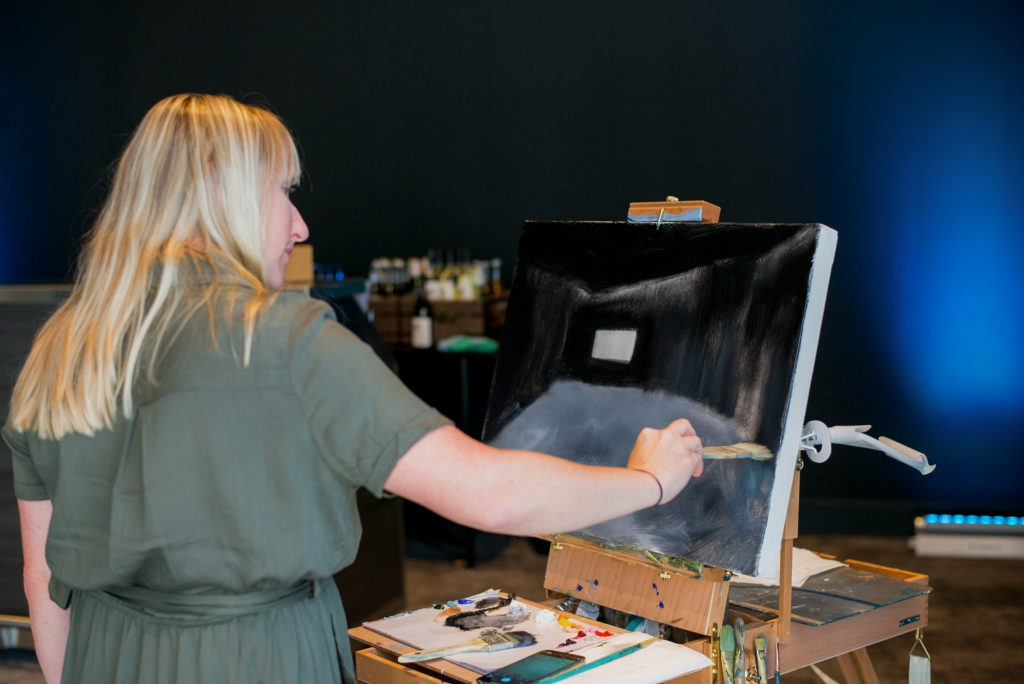 specialty vendors for wedding - live painter