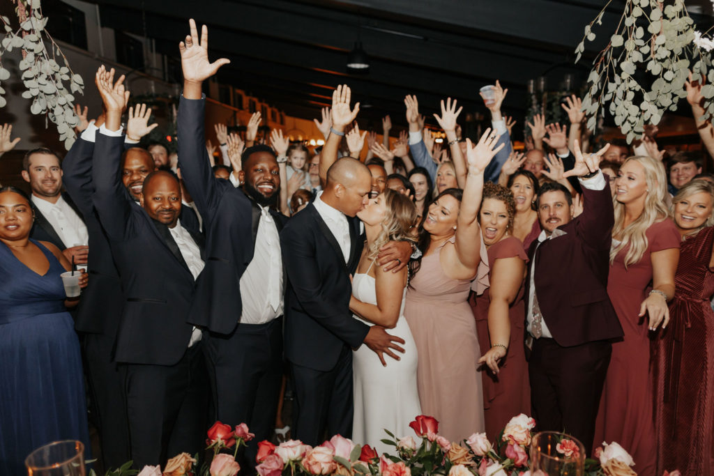 wedding-guest-group-photo-reception