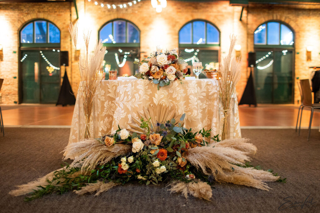 fall-wedding-reception-romantic-elegant-sweetheart-table