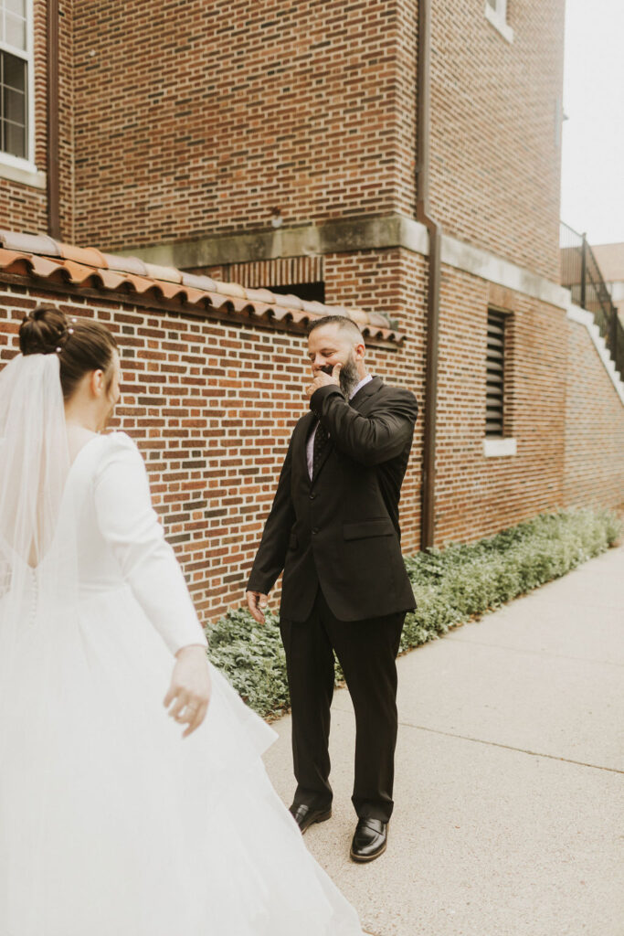 bride-dad-first-look-best-reactions