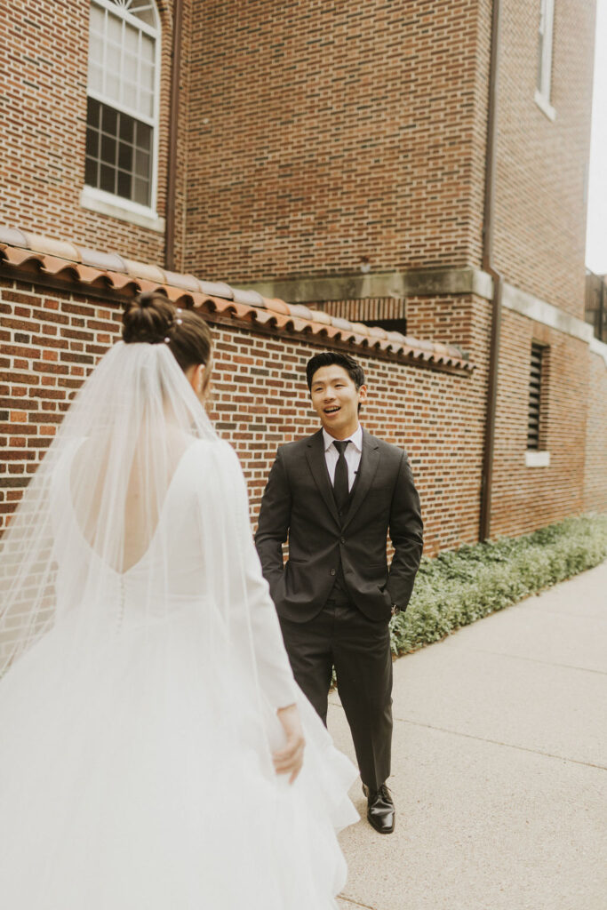bride-groom-best-first-look-reactions