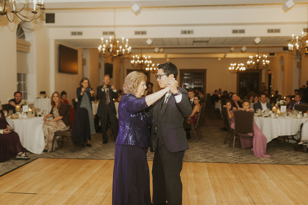 groom-mother-dance-university-of-northwestern-wedding