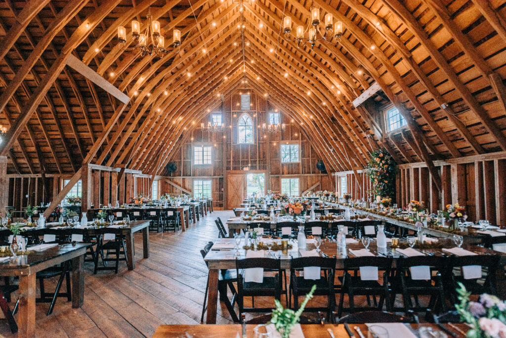 bloom-lake-barn-wedding-reception