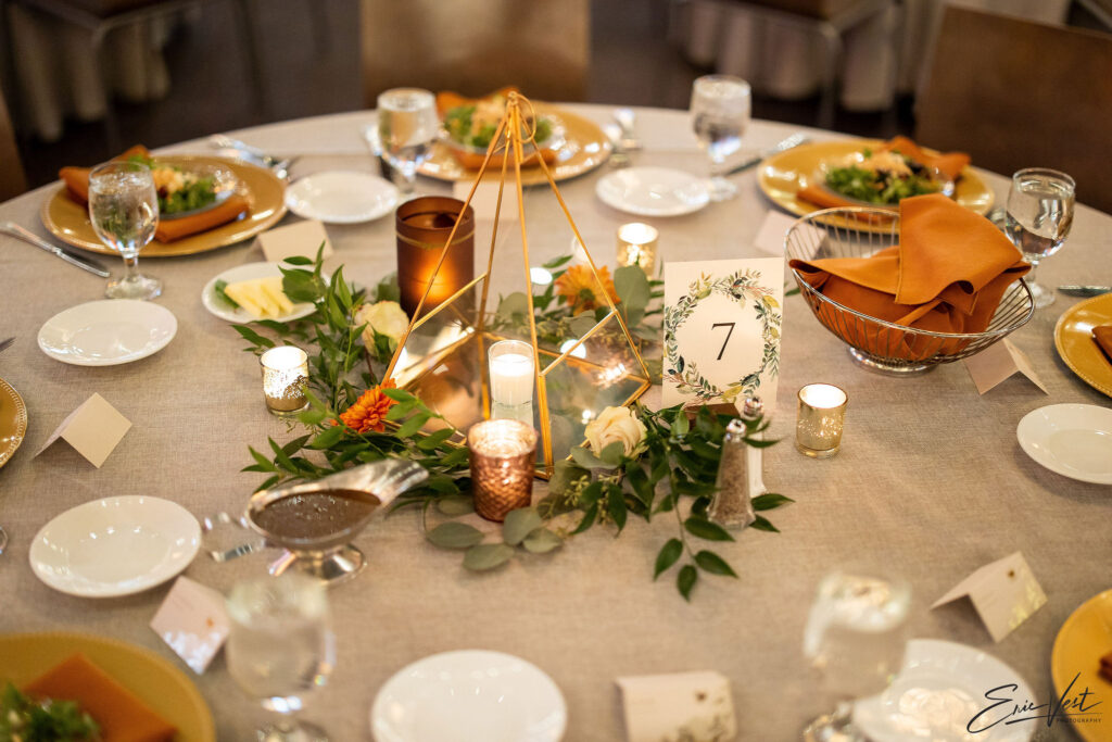 copper-orange-gold-fall-wedding-table-decor