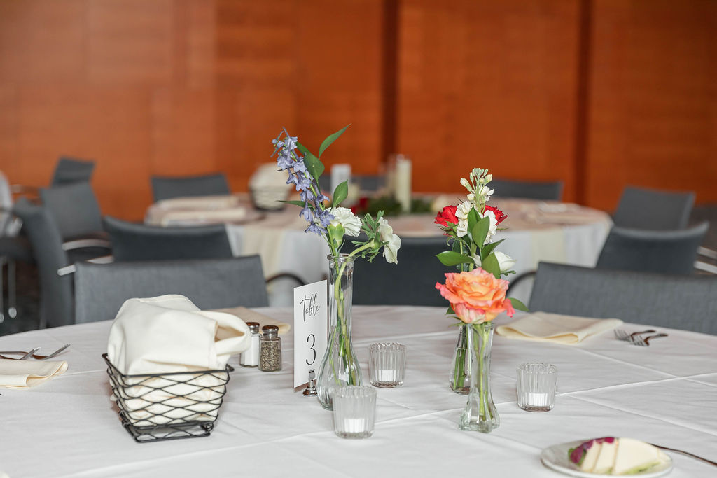 simple-wedding-reception-table-decor-wedding-cost-minneapolis